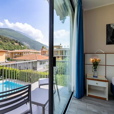 Hotel Holiday Sport & Relax Torbole Sul Garda Exterior photo