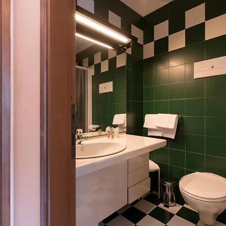 Hotel Holiday Sport & Relax Torbole Sul Garda Exterior photo